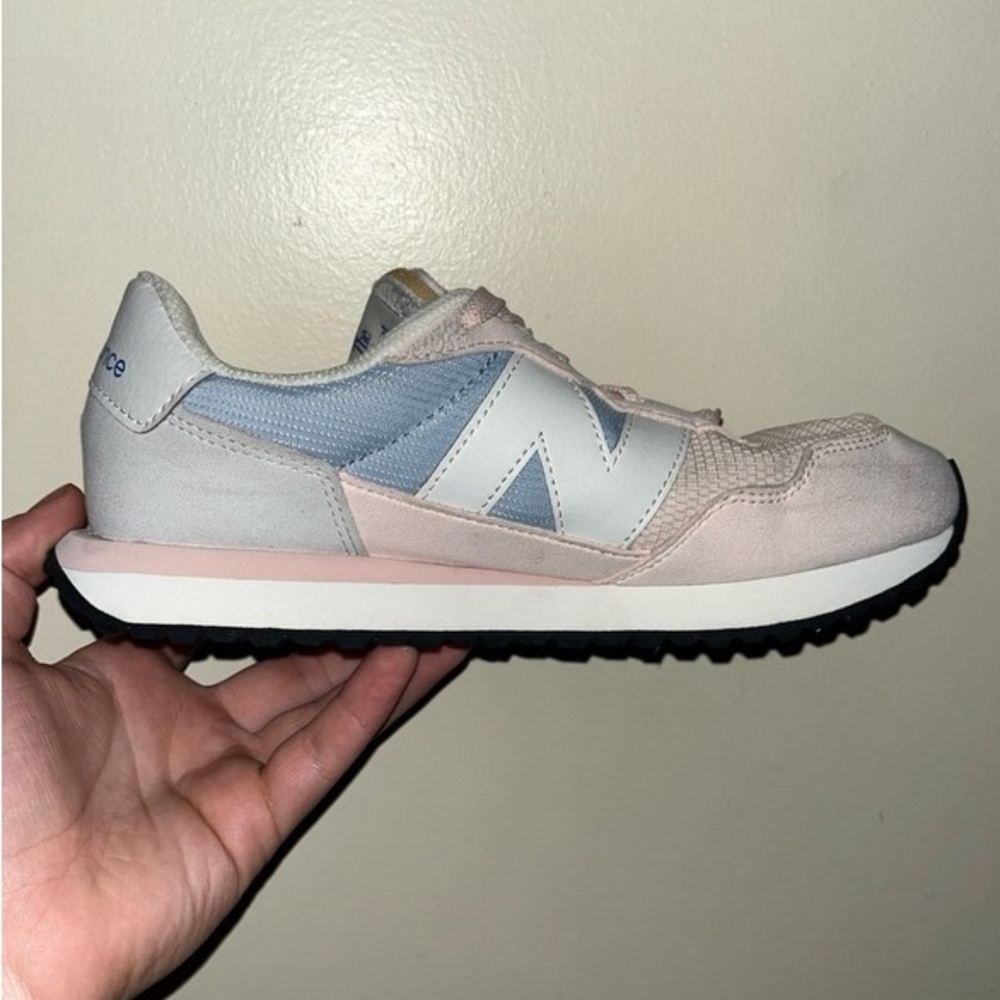 New Balance 237 - image 5